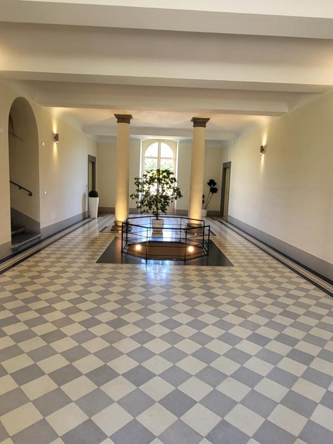 La Villa Apartments - Convenient For Sardinia And Corsica - 4 Beds - Private Parking Included With Camera Livorno Ngoại thất bức ảnh